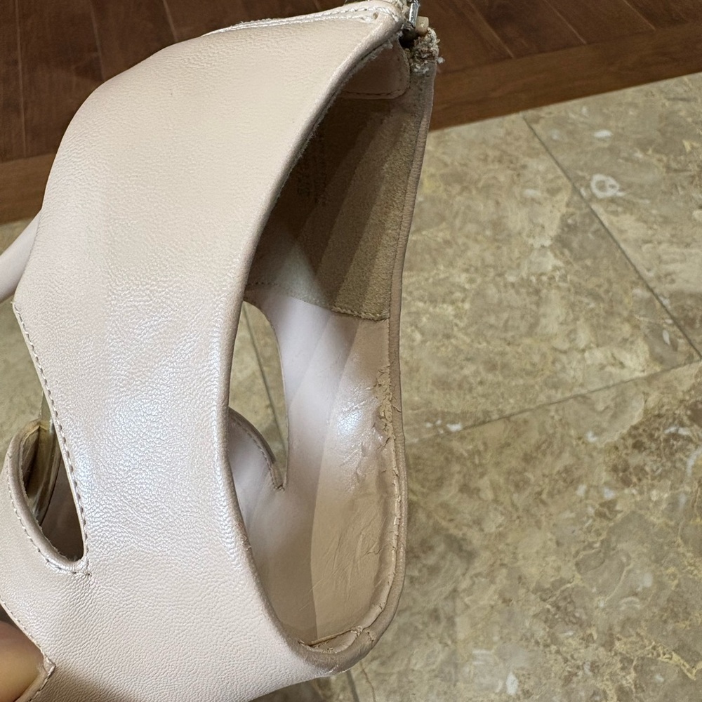 CALL IT SPRING HEELS - Picture 6 of 9